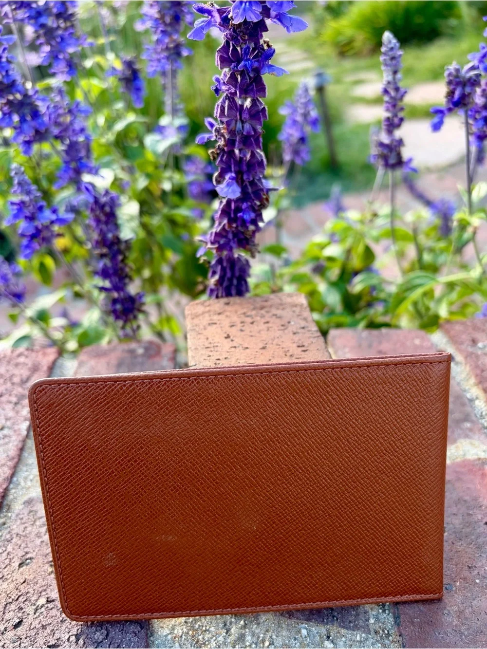 Louis Vuitton Taiga Leather ID Card Wallet Auth 1997 France Date Code Unisex